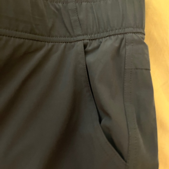 Eddie Bauer Travel pants, Fast DRY Elastic Waist with zippered pockets Sz XL - Picture 3 of 8